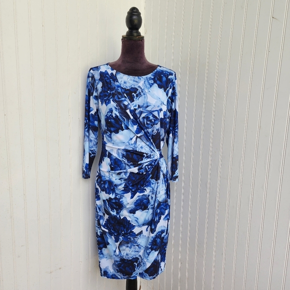 T Tahari Dress  Womens 10 Faux Wrap Blue Floral 3/4 Sleeve Knee Length Pullover - Picture 1 of 14